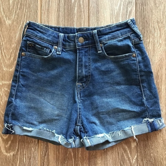 True Religion Jennie Curvy High Rise shorts - Picture 4 of 6